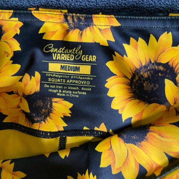 CVG Sunflower Capris - Picture 4 of 4